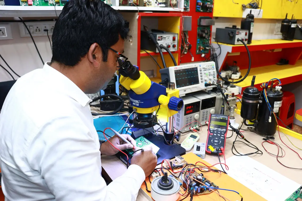 Electronic Leak Detection
