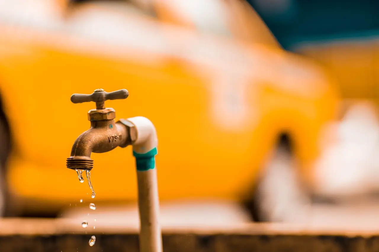Pressure Testing for Refrigerant Leaks